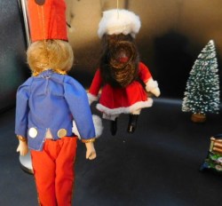 lot 11 4 porc dolls back